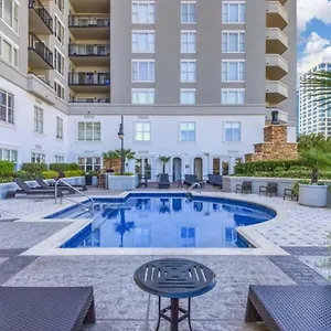 Spacious 2 Bed, 2 Bath Uptown Gem In The Heart Of The City-parking-wi-fi-balcony Cgv Charlotte